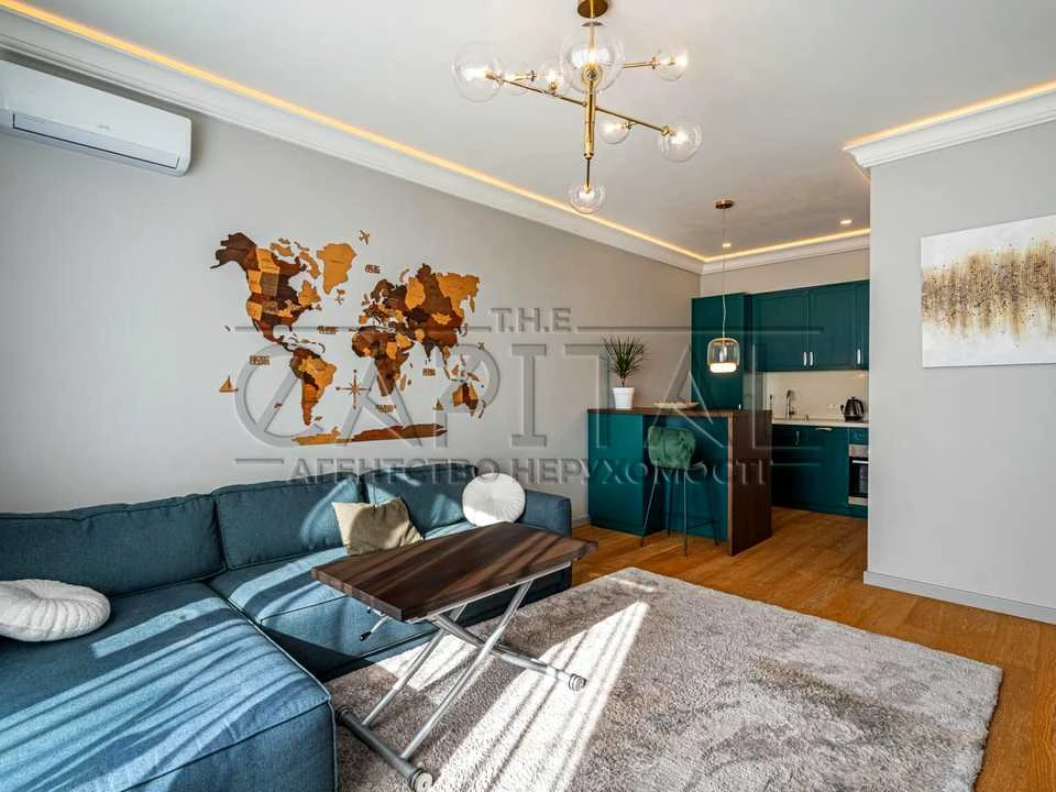 Apartment. Kyiv, Saperne Pole Street