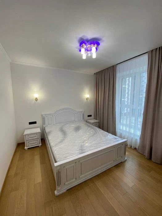 2-room apartment for sale in the residential complex "Lypky 2"