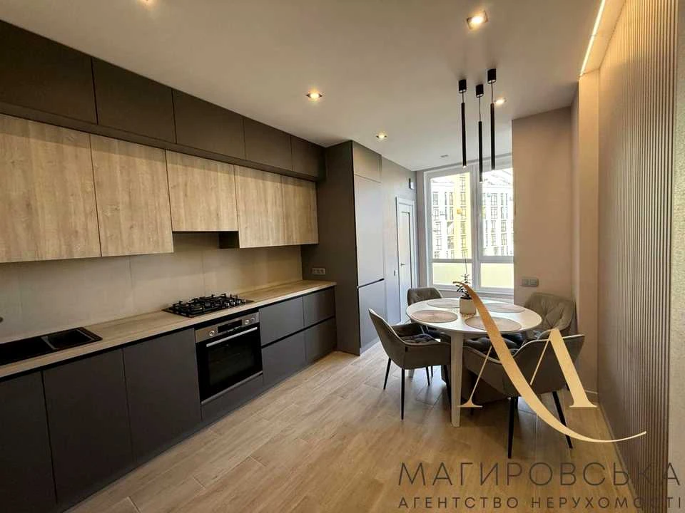 Apartment. Karl Miklosha st., Lviv