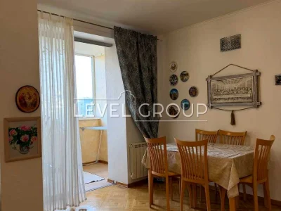Apartment. Kharkiv Avenue
