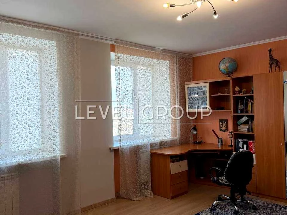 Apartment. Kharkiv Avenue