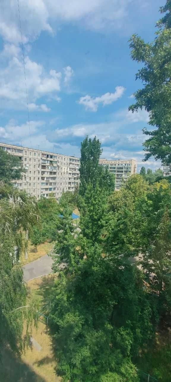 Продам 3-кімн. М. Цвєтаєвої 12 Троєщина з ремонтом!