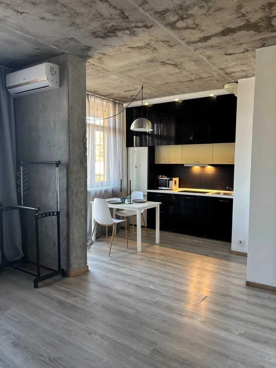 No Commission for Buyers. Sell Apartment near Palace of Ukraine Metro