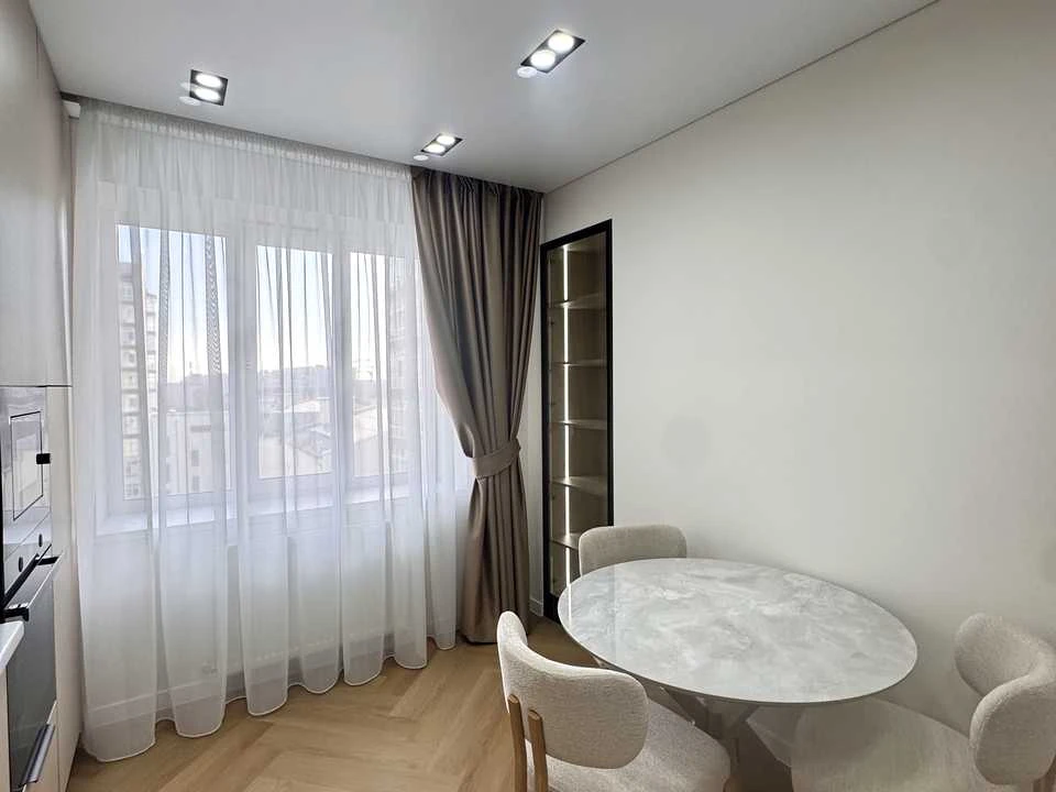 Apartment. Ivan-Frankivsk, Vasyl Simonenko Street