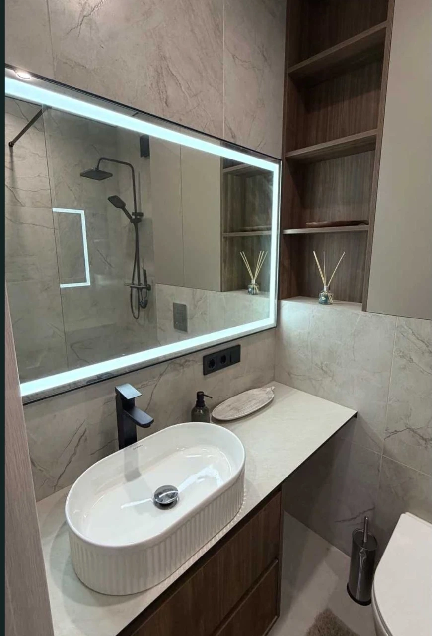 Cсновка, closed courtyard, parking space. 85 sq.m. in a luxurious renovated apartment.