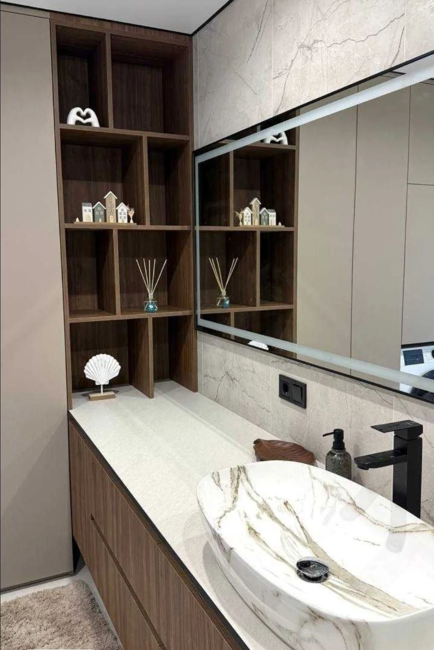 Cсновка, closed courtyard, parking space. 85 sq.m. in a luxurious renovated apartment.