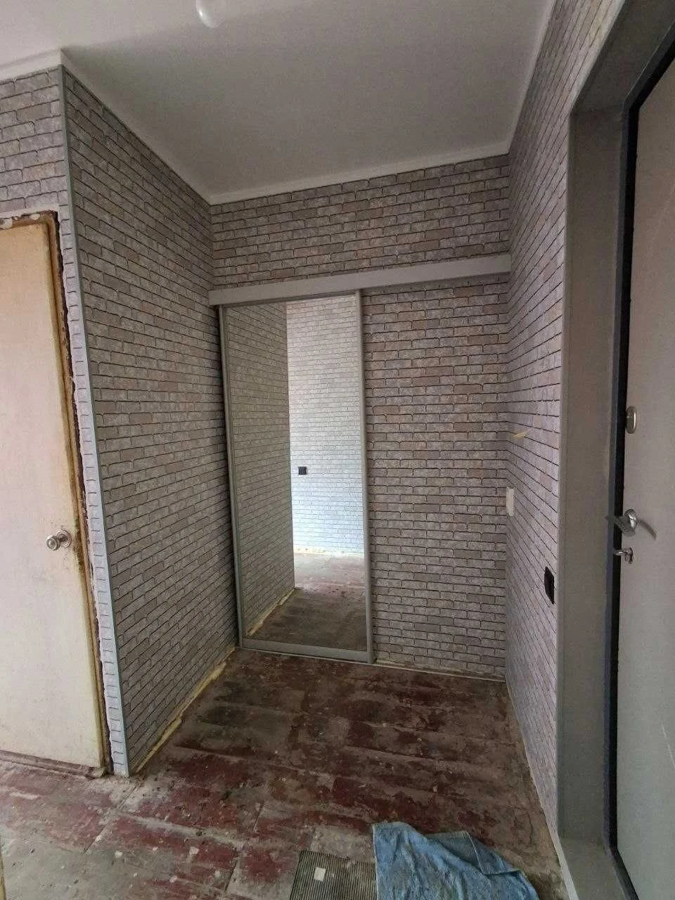 1-bedroom apartment for sale, Communal Market