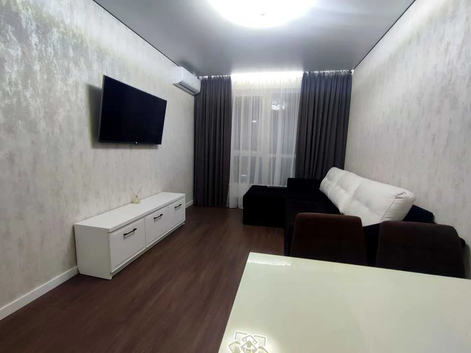 Apartment. Revutskogo st.