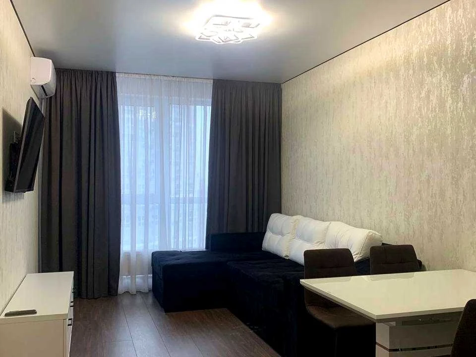 Apartment. Revutskogo st.