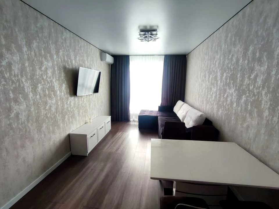 Apartment. Revutskogo st.