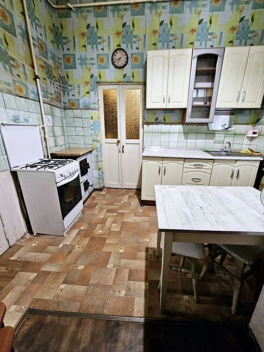 Продаж 2х.кімнатної квартири.Центр.