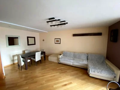 Rent 4-room apartment 130 m² on the 6th floor of a 23-story building.