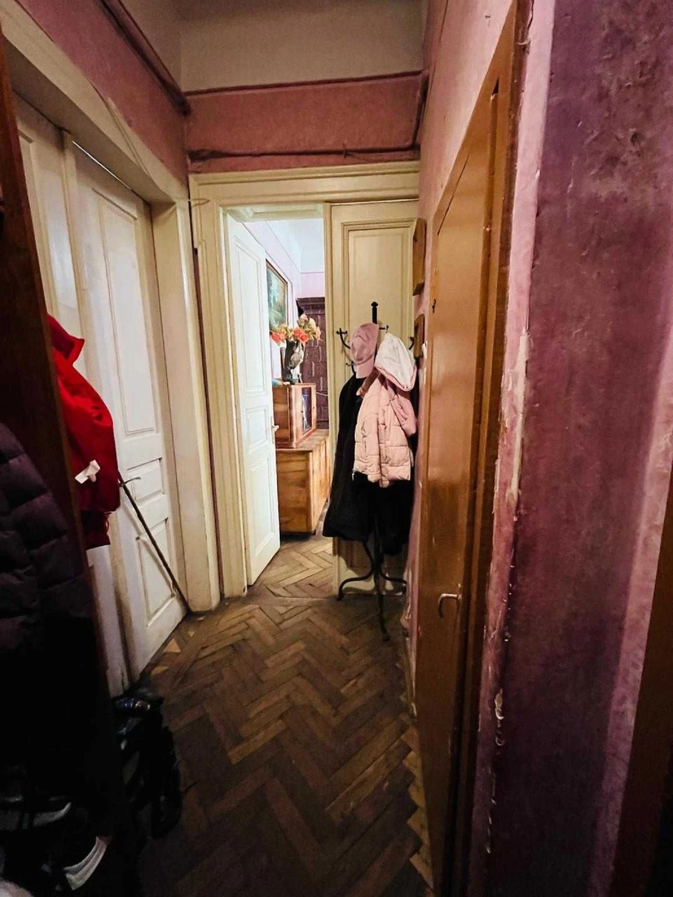 4 bedroom apartment in an Austrian building in the center of Lviv