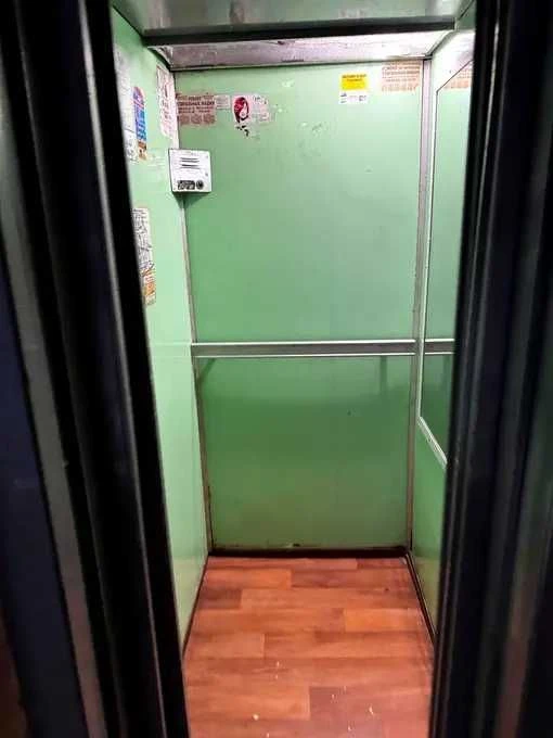 Selling 1-bedroom apartment 47 sq.m. on Akhsarova, near Alekseevskaya metro