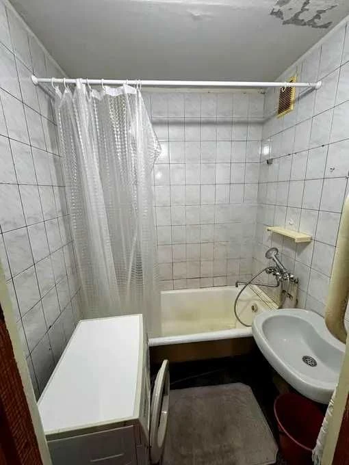 Selling 1-bedroom apartment 47 sq.m. on Akhsarova, near Alekseevskaya metro