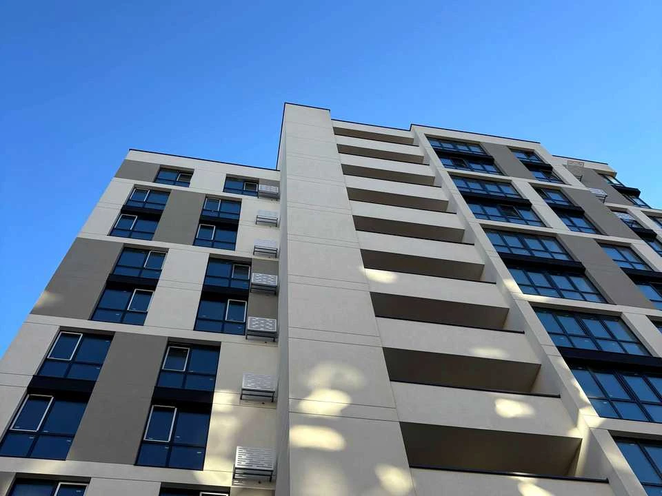 Apartment. Ivano-Frankivsk, Hnatia Hotkevych st.