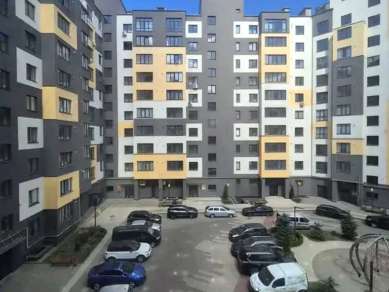 Apartment. Ivano-Frankivsk, Oleksandra Dovzhenka st.