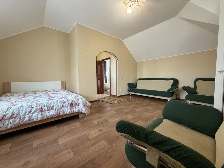 Sale of a 1-room apartment with its own heating in the center!