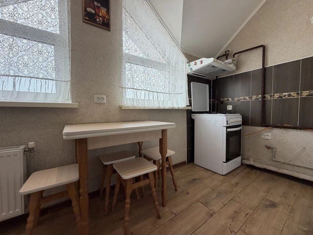 Sale of a 1-room apartment with its own heating in the center!