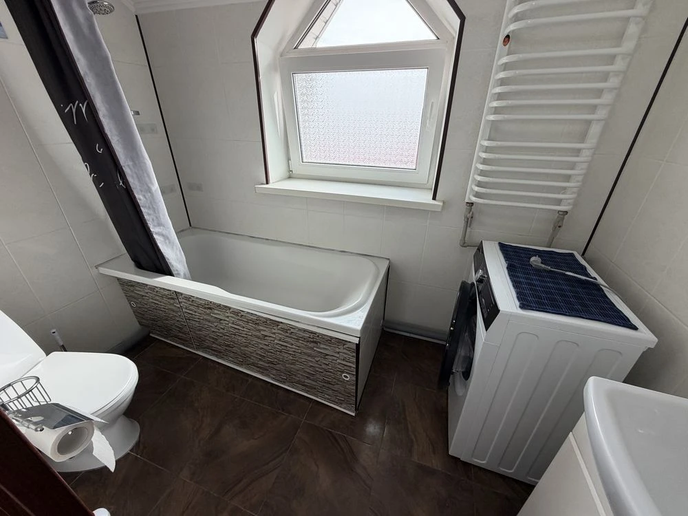 Sale of a 1-room apartment with its own heating in the center!