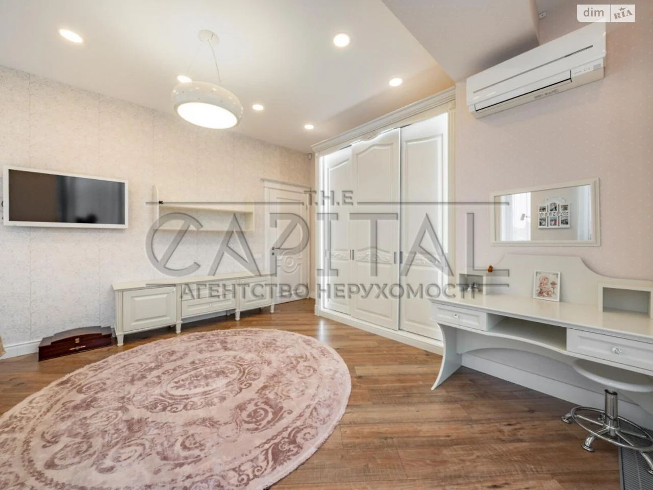 Long-Term Rental - Luxurious Apartment in Chernaya Hora