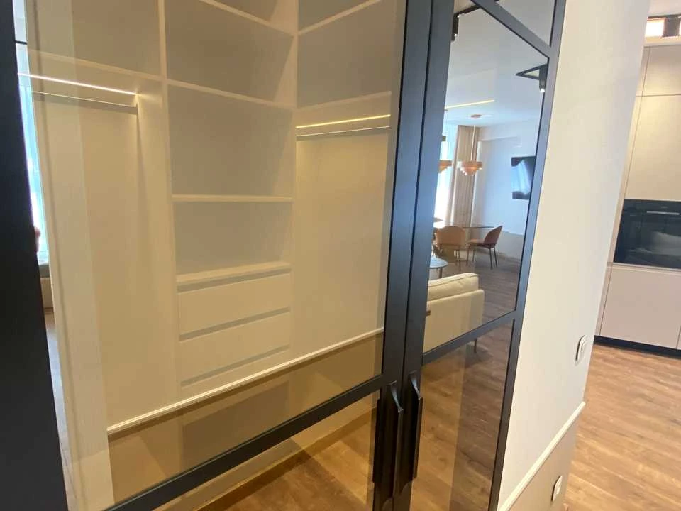 Apartment. Buslovska st.