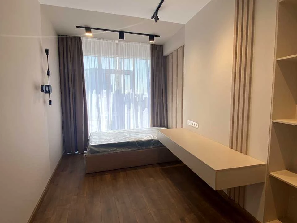 Apartment. Buslovska st.