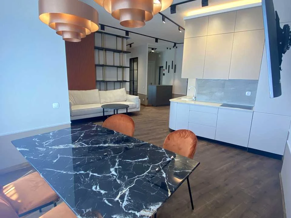 Apartment. Buslovska st.