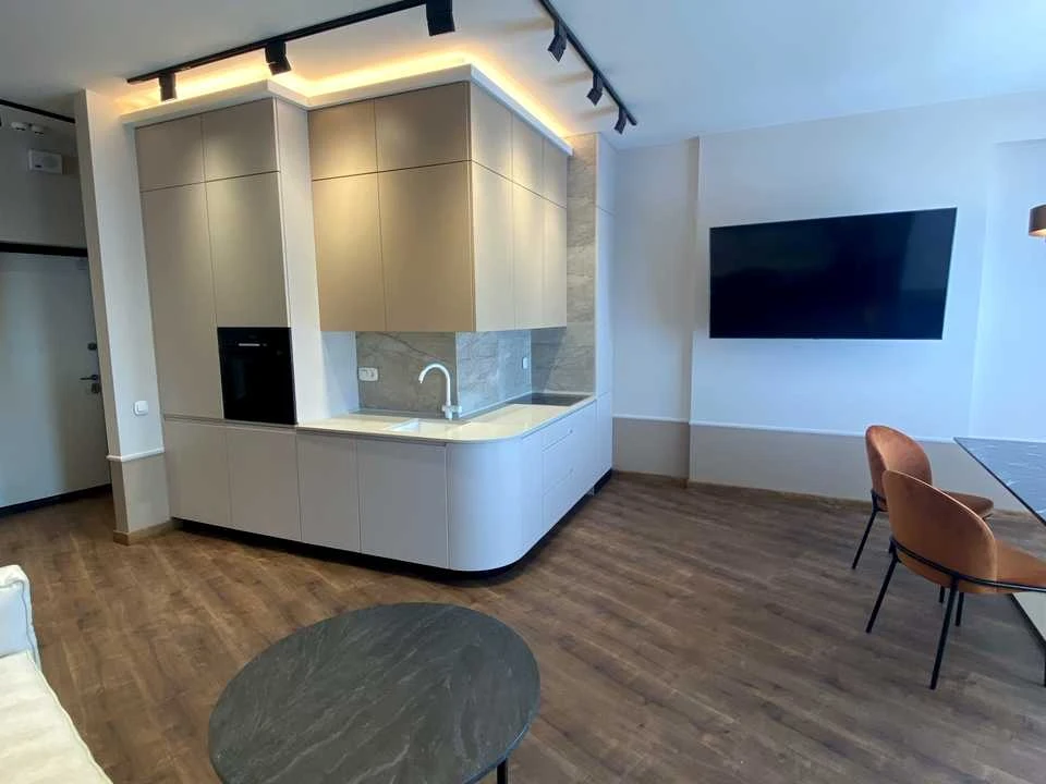 Apartment. Buslovska st.