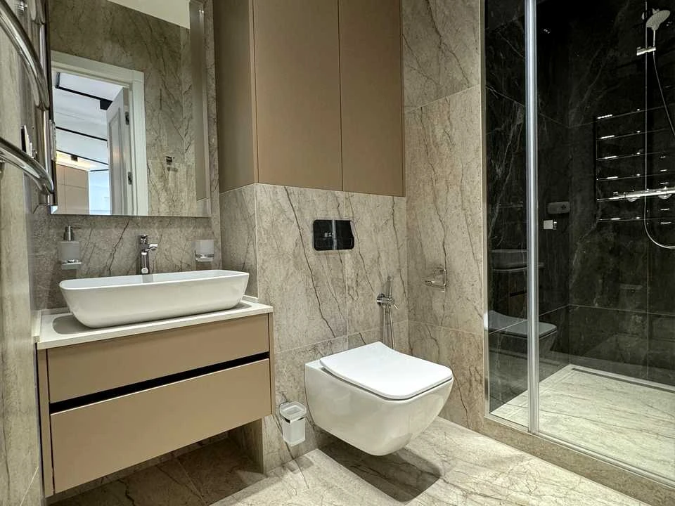 Apartment. Buslovska st.