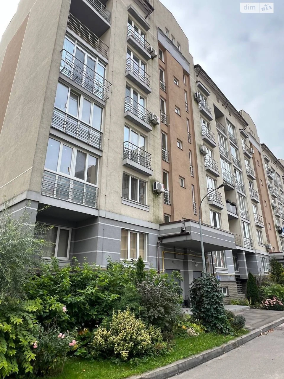 Long-Term Rental Apartment Feophania