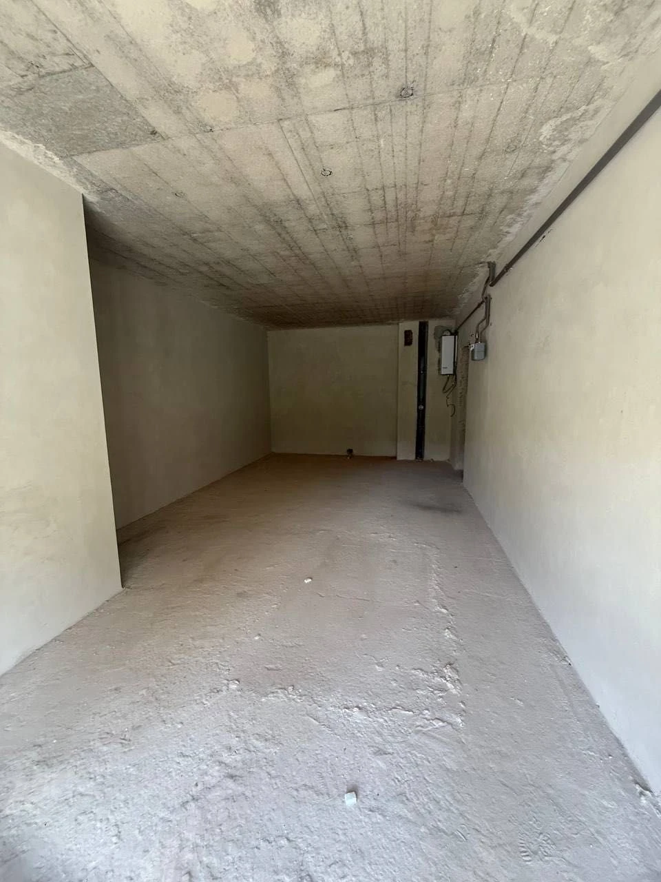 Sale of a 2-room apartment with a private patio in ЖК Інжир вул Брю