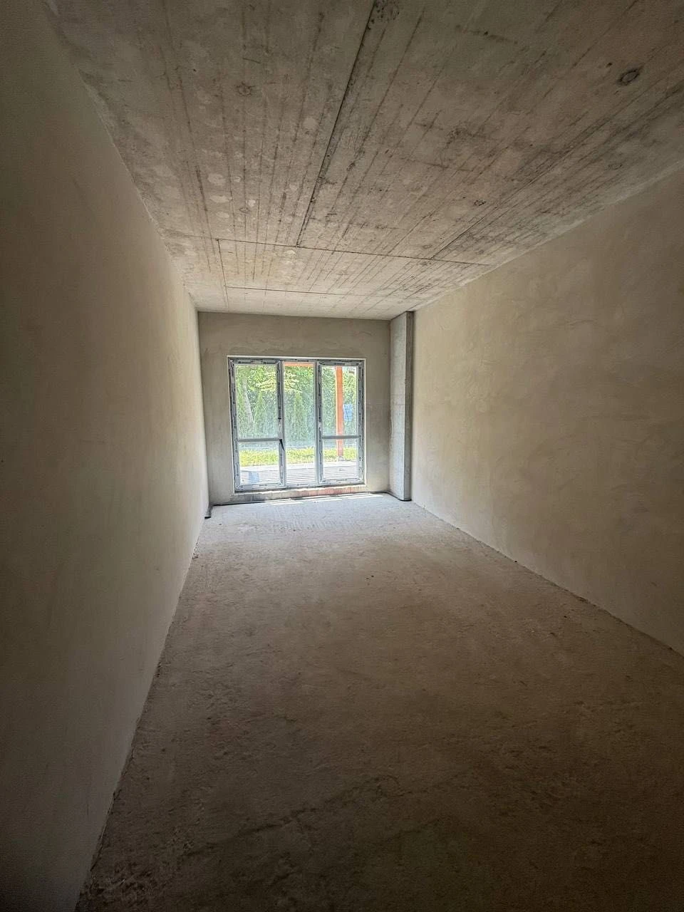 Sale of a 2-room apartment with a private patio in ЖК Інжир вул Брю