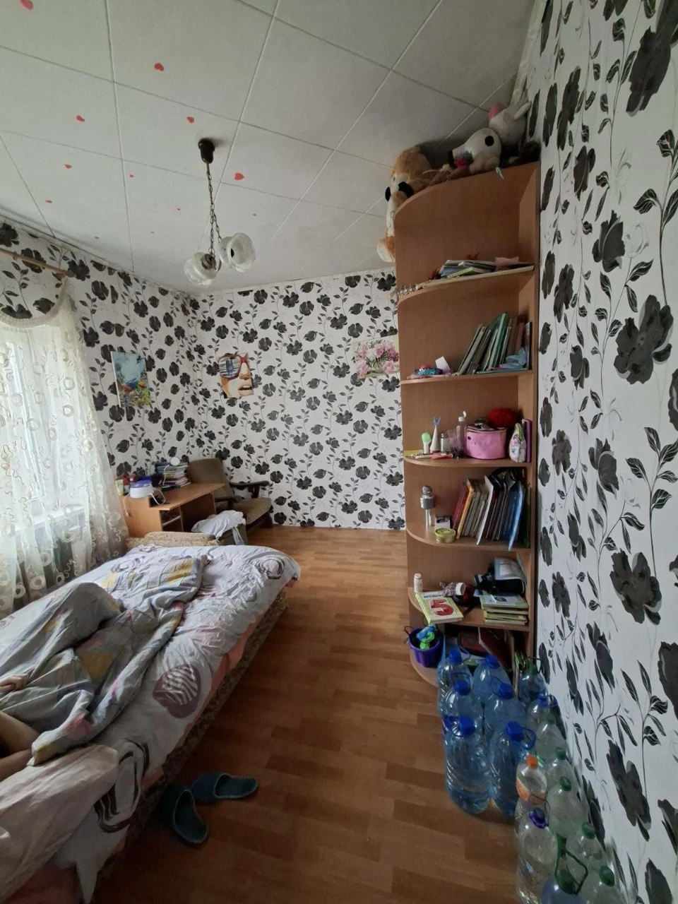 Продаж будинку ~50 м² з усіма комунікаціями та прибудинковою ділянкою
