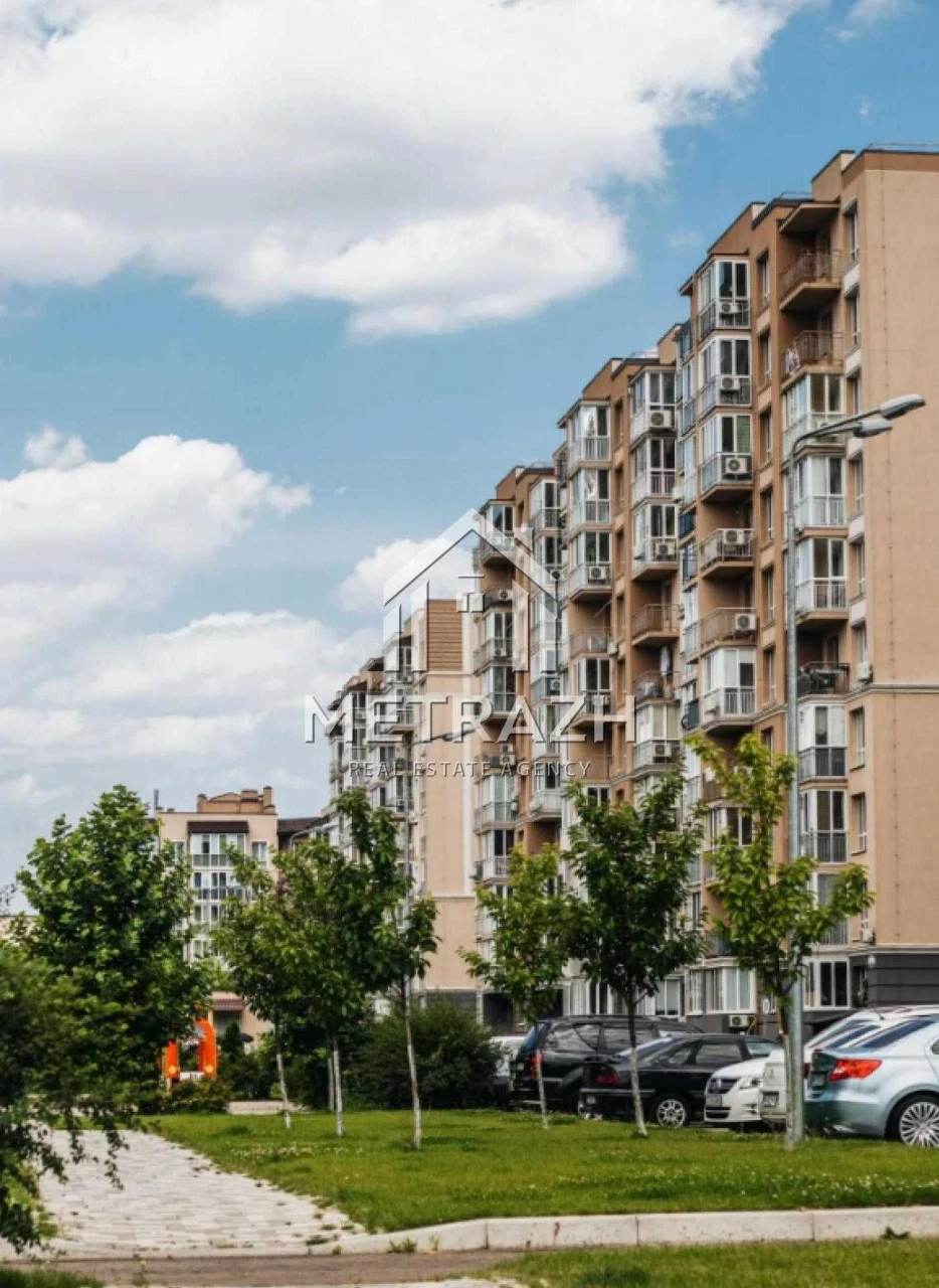 Продаж 1-кімн квартири з Коморою у ЖК «Кришталеві Джерела» /