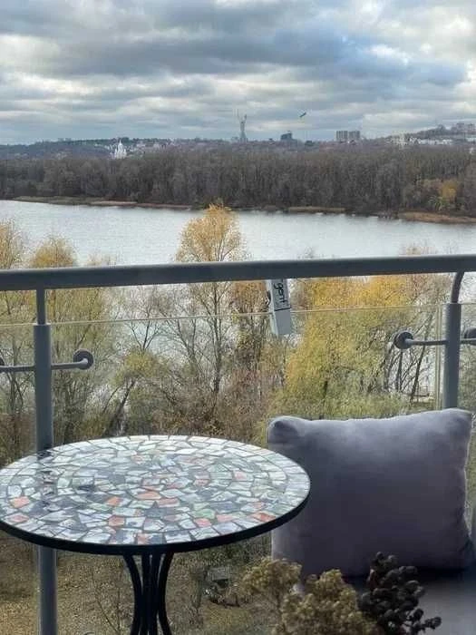 Вид на Дніпро! Унікальна 3-кімнатна квартира 118 м2 в ЖК "Riviera Riverside"