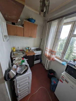 1-bedroom apartment near the Lesova metro station (10 minutes walk), Vasyl Ivaniasa st.