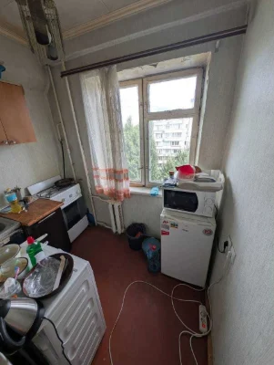 1-bedroom apartment near the Lesova metro station (10 minutes walk), Vasyl Ivaniasa st.