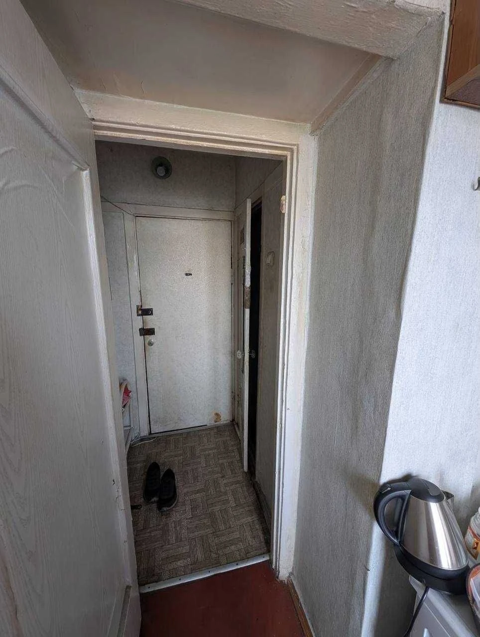 1-bedroom apartment near the Lesova metro station (10 minutes walk), Vasyl Ivaniasa st.