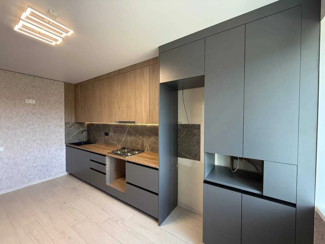 Sale of a 1-bedroom apartment, New construction, AGW, Renovated