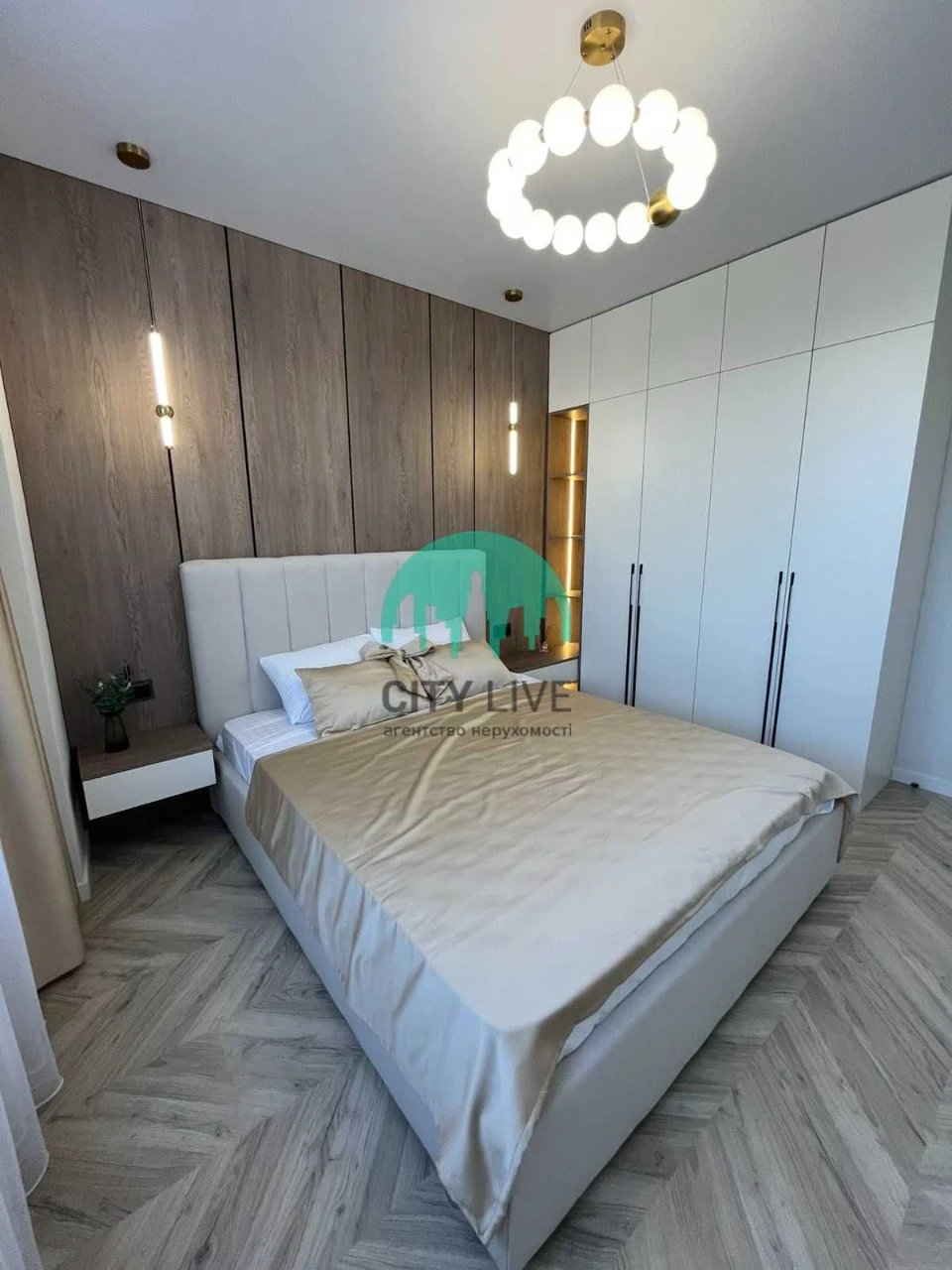 Stylish 1-bedroom apartment with designer renovation and panoramic views