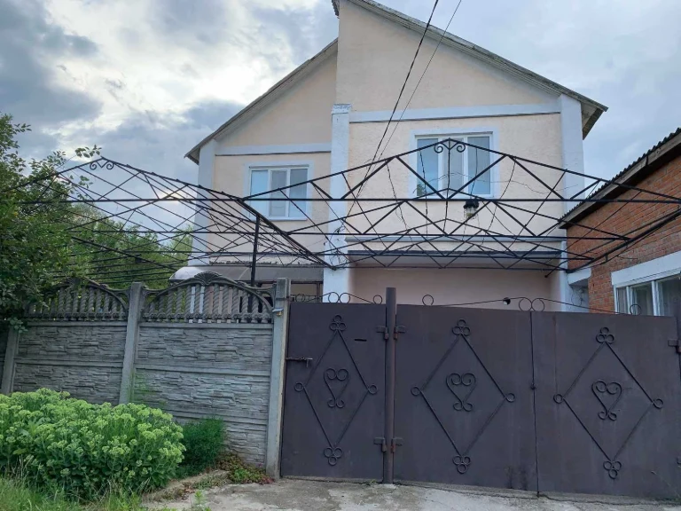 Продам будинок в Полтаві