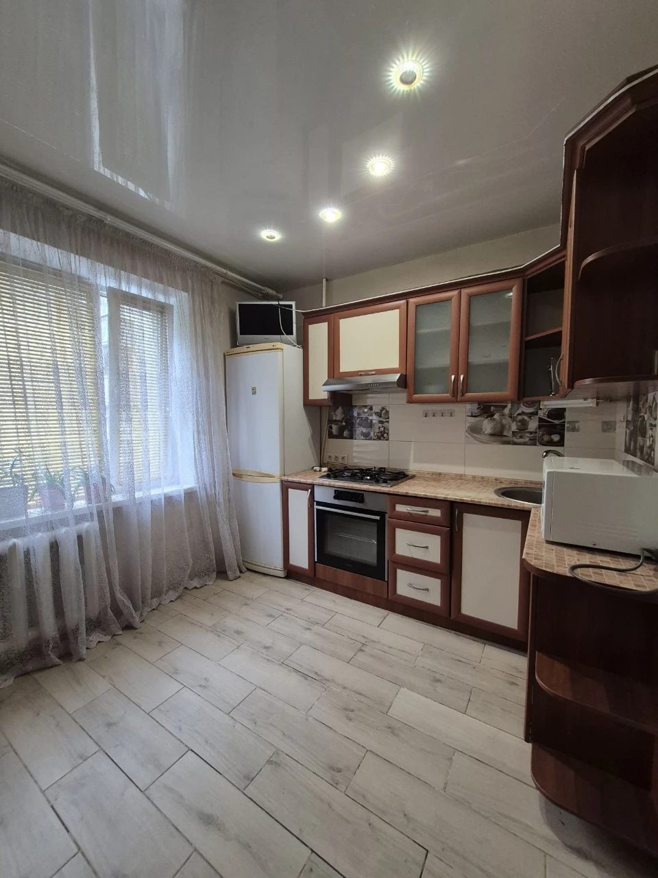 Sale of a 3-room apartment. Center.