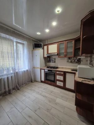 Sale of a 3-room apartment. Center.