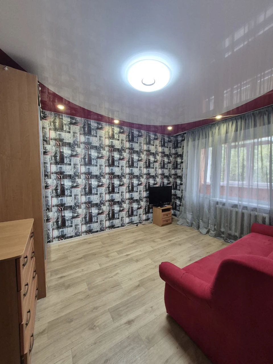 Sale of a 3-room apartment. Center.