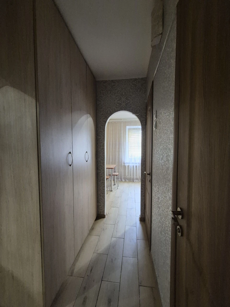 Sale of a 3-room apartment. Center.
