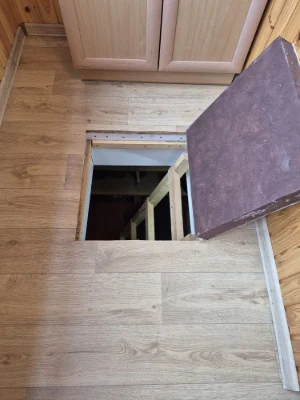 Sale of a 3-room apartment. Center.
