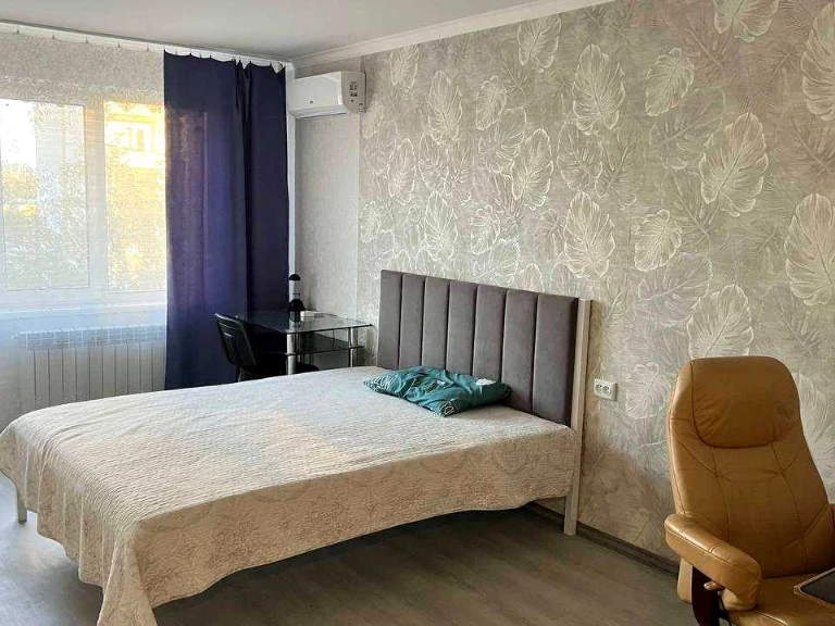 Apartment. Kyiv, Berezaysky Prospect.
