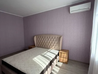 Apartment. Дніprovska naberezhna st.