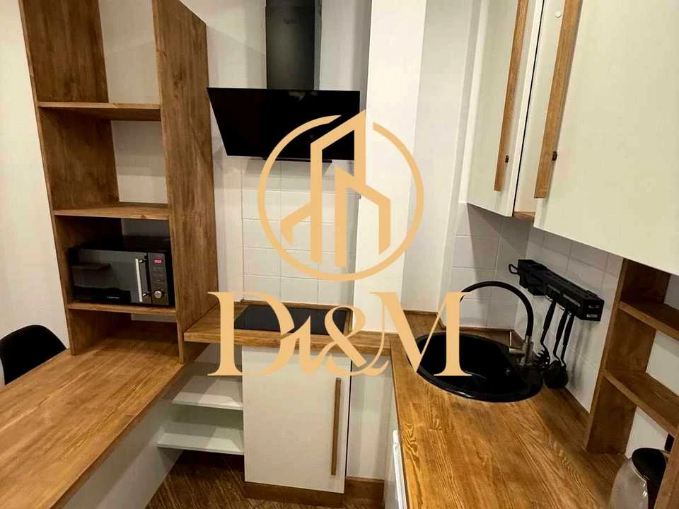 Apartment. Kyiv, Lower Val street.